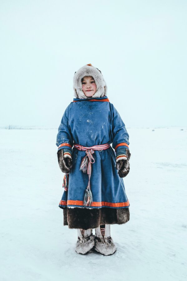 Tenue Traditionnelle Enfant Nénètse de Sibérie Arctique